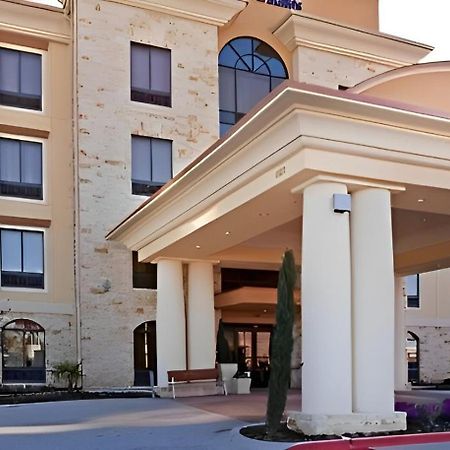 Comfort Inn & Suites Dallas Medical-Market Center Luaran gambar