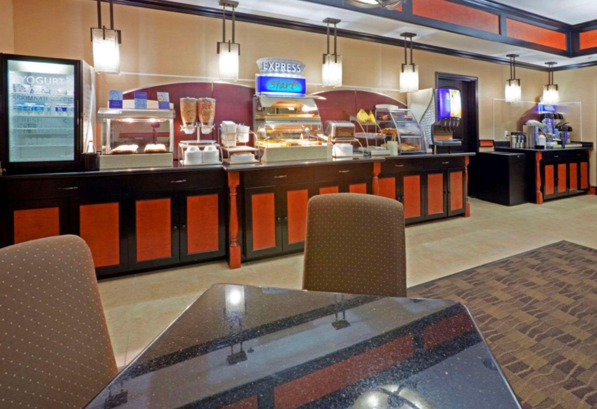 Comfort Inn & Suites Dallas Medical-Market Center Luaran gambar