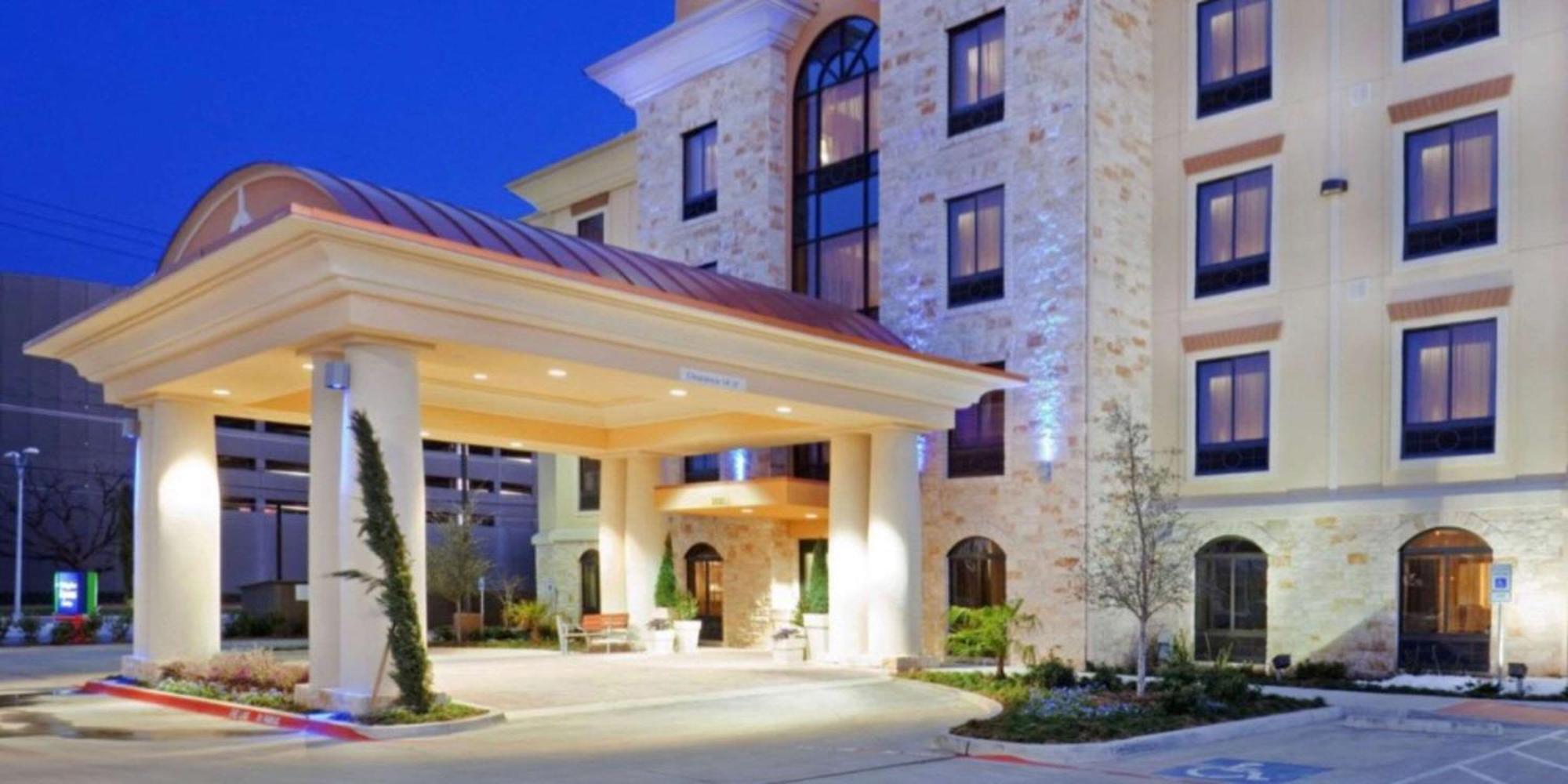 Comfort Inn & Suites Dallas Medical-Market Center Luaran gambar